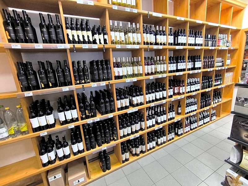Matyšák Shop / 1. day - Komárno, Námestie Kossútha 4 