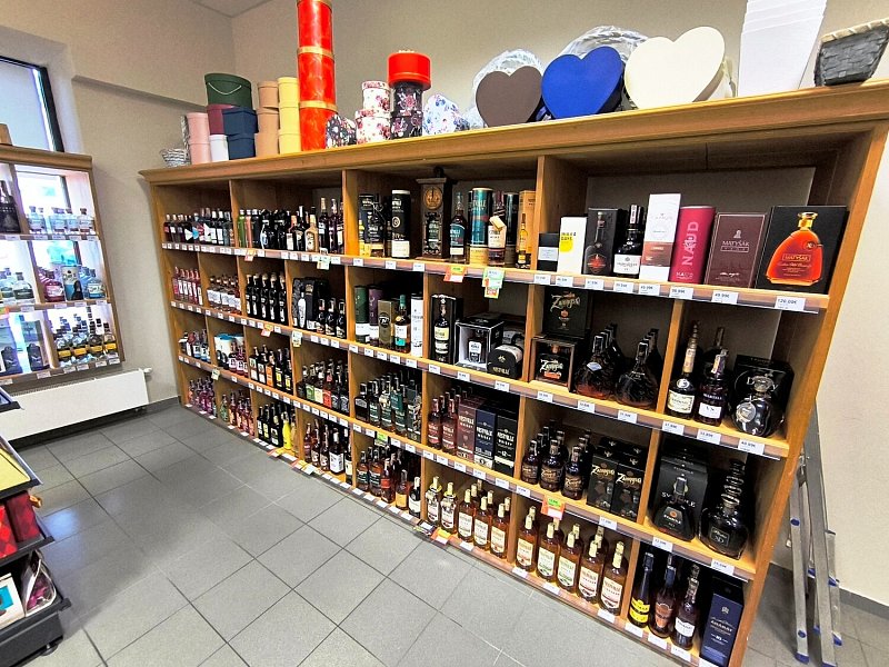 Matyšák Shop / 1. day - Komárno, Námestie Kossútha 4