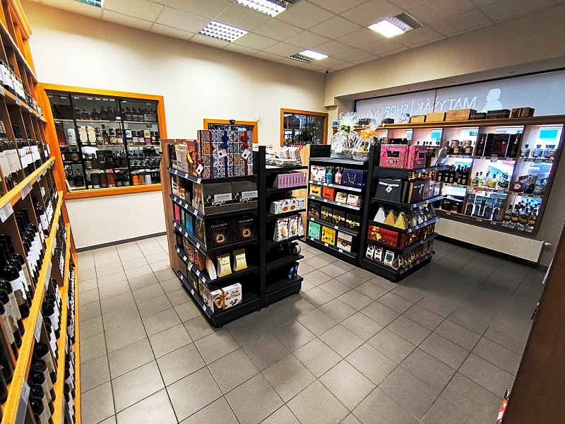 Matyšák Shop / 1. day - Komárno, Námestie Kossútha 4